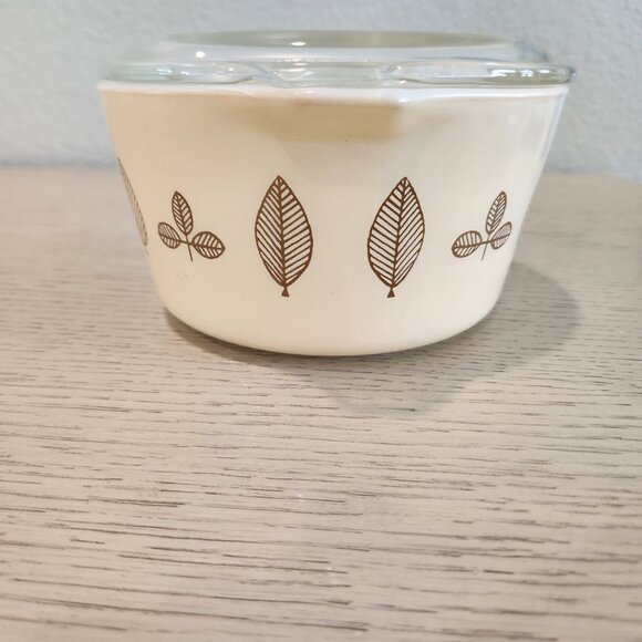 Vintage Pyrex Promotional Gold Leaf Casserole #473 w/Lid 1 QT Cinderella Handles - Picture 3 of 5